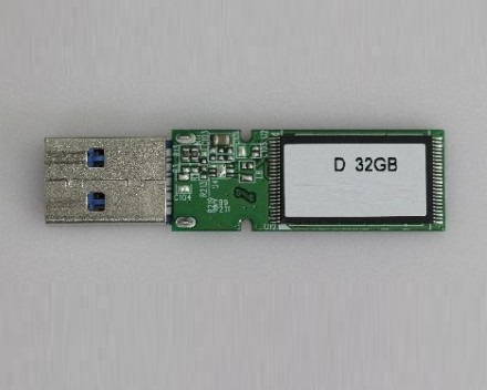 IO DATA USBメモリー_01