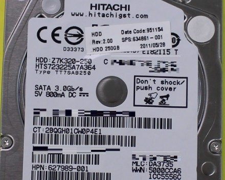 HTS723225A7A364_01