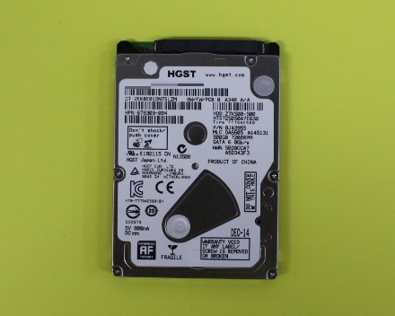 HTS725050A7E630